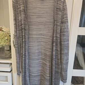 Ann Taylor Textured Gray Knit Top